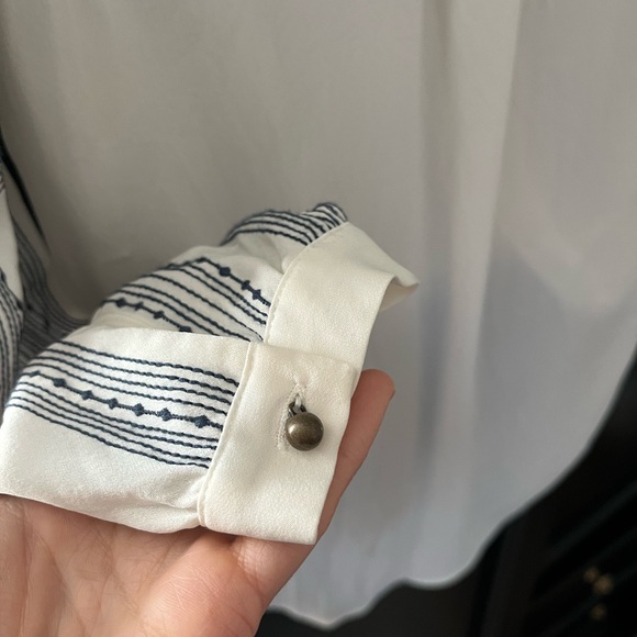 Veronica Beard blouse, size 6 - Picture 6 of 6